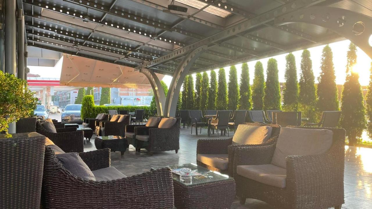 爱姆卡酒店 泰托沃 外观 照片